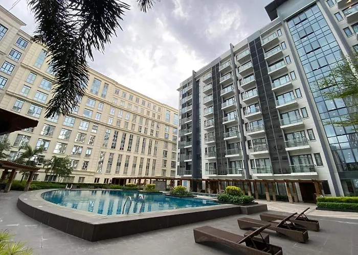 Cozy Hideaway At 81 Newport Blvd Walk To Naia T3 Casinos And Mall Own Parking Pool Gym Balcony And Kitchen 马尼拉