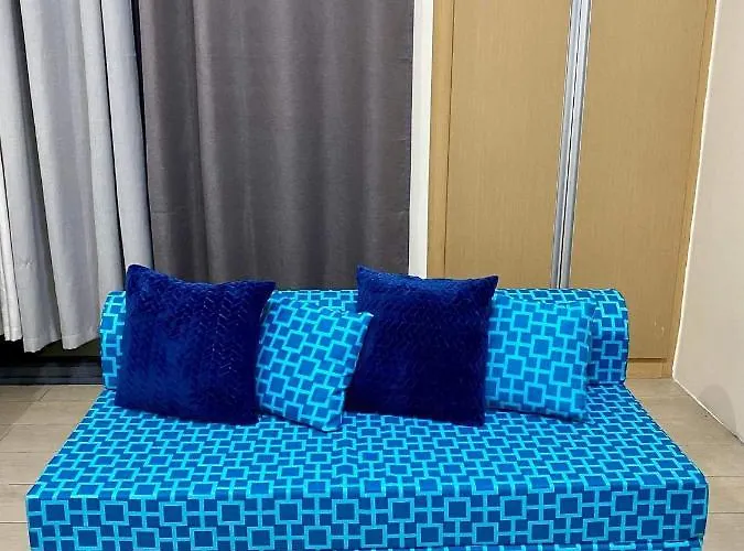 公寓式飯店 Cozy Hideaway At 81 Newport Blvd Walk To Naia T3 Casinos And Mall Own Parking Pool Gym Balcony And Kitchen 马尼拉