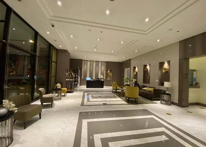 Cozy Hideaway At 81 Newport Blvd Walk To Naia T3 Casinos And Mall Own Parking Pool Gym Balcony And Kitchen *