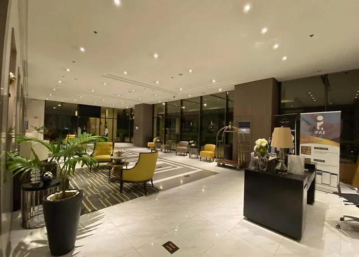 Cozy Hideaway At 81 Newport Blvd Walk To Naia T3 Casinos And Mall Own Parking Pool Gym Balcony And Kitchen *
