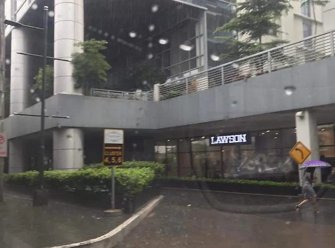 Cozy Hideaway At 81 Newport Blvd Walk To Naia T3 Casinos And Mall Own Parking Pool Gym Balcony And Kitchen * 马尼拉