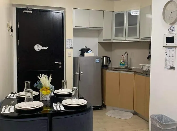 Cozy Hideaway At 81 Newport Blvd Walk To Naia T3 Casinos And Mall Own Parking Pool Gym Balcony And Kitchen 公寓式飯店 *